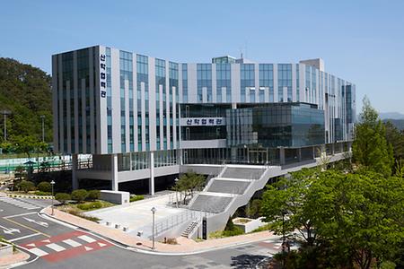 한림대학교 산학협력관 전경